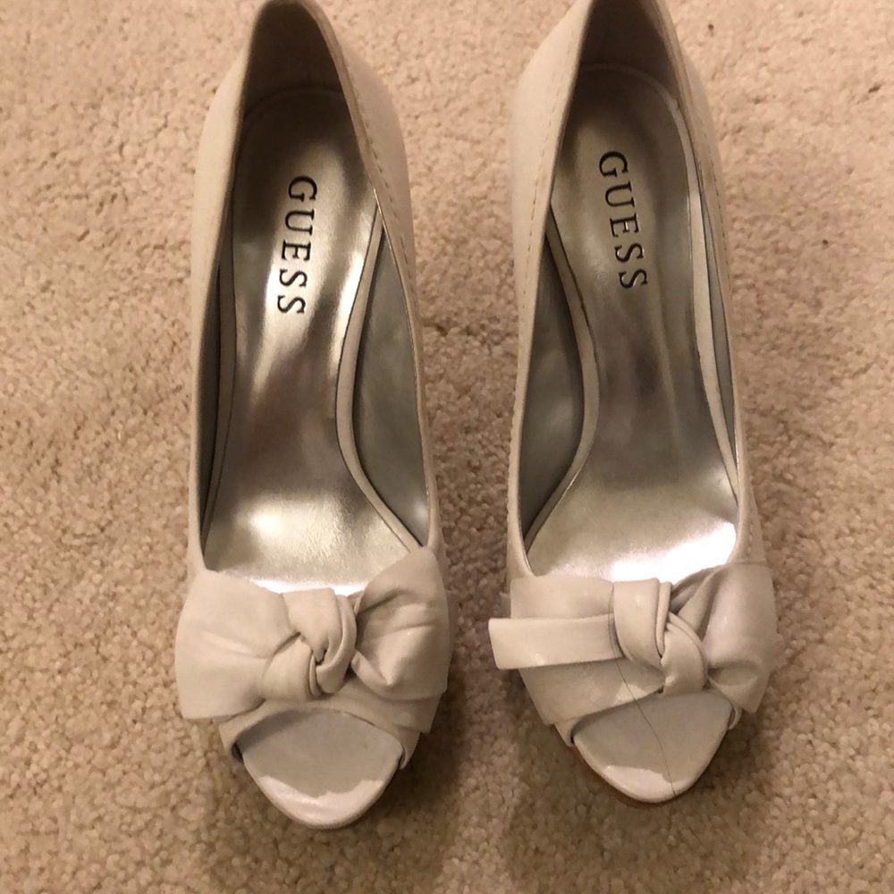 Guess high heels -NEW